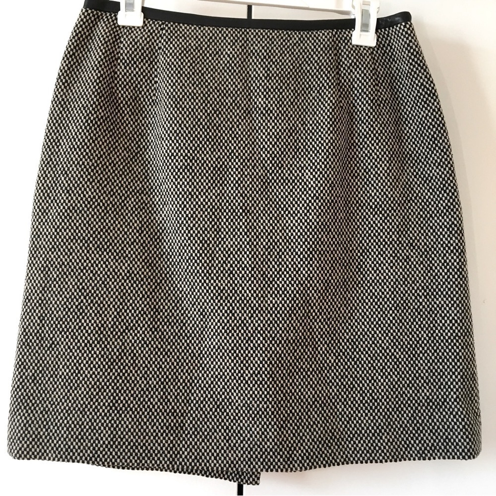 Talbots Petites Italian Fabric Wool and Silk Blend Tweed Straight Pencil Skirt